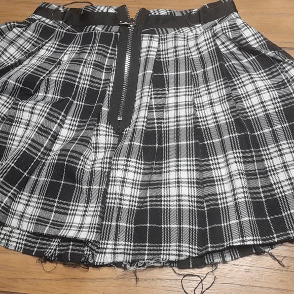 Skirt - Picture 1 of 4